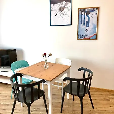 Krupowki 35 *